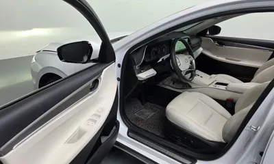 Hyundai Grandeur 2022, 96067 км, за 17776.9 USD - фото 10