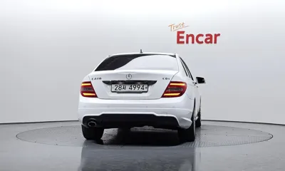 Mercedes-Benz C-Class 2014, 145471 км, за 4162.54 USD