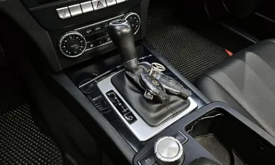 Mercedes-Benz C-Class 2014, 145471 км, за 4162.54 USD - фото 9