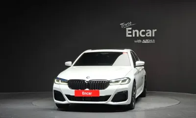 BMW 5-Series 2023, 29547 км, за 32503.4 USD