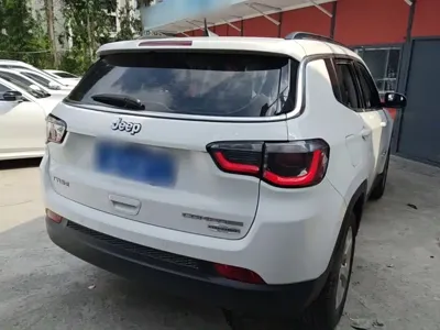 Jeep Compass 2018, 48200 км, за 8431.27 USD - фото 7