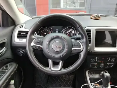 Jeep Compass 2018, 48200 км, за 8431.27 USD - фото 11
