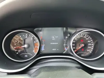 Jeep Compass 2018, 48200 км, за 8431.27 USD - фото 12