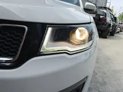 Jeep Compass 2018, 48200 км, за 8431.27 USD - фото 24
