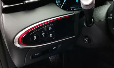 Genesis GV70 2023, 41654 км, за 30921.7 USD - фото 17