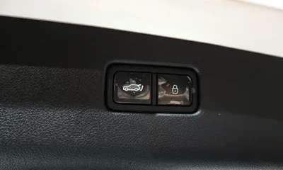 Genesis GV70 2023, 41654 км, за 30921.7 USD - фото 20
