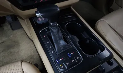 Kia Canival 2017, 110659 км, за 9122.16 USD - фото 9