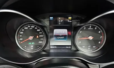 Mercedes-Benz C-Class 2018, 129397 км, за 14344.27 USD - фото 8