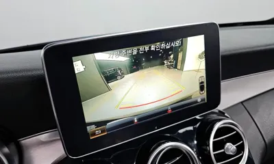Mercedes-Benz C-Class 2018, 129397 км, за 14344.27 USD - фото 15
