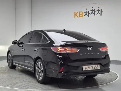 Hyundai Sonata 2019, 133837 км, за 6305.66 USD - фото 4