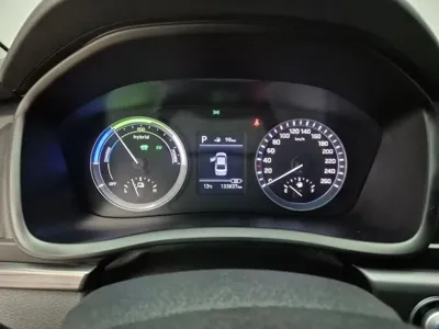 Hyundai Sonata 2019, 133837 км, за 6305.66 USD - фото 8