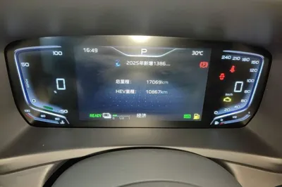 Hongqi HQ9 PHEV 2024, 17100 км, за 33612 USD - фото 19