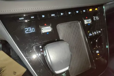 Hongqi HQ9 PHEV 2024, 17100 км, за 33612 USD - фото 20