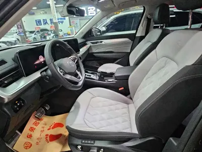 Volkswagen Tavendor 2024, 12500 км, за 32333.19 USD - фото 7