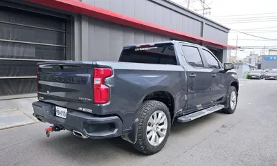 Chevrolet Silverado 2020, 58317 км, за 28901.72 USD