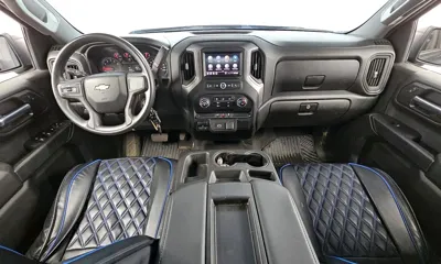 Chevrolet Silverado 2020, 58317 км, за 28901.72 USD - фото 7