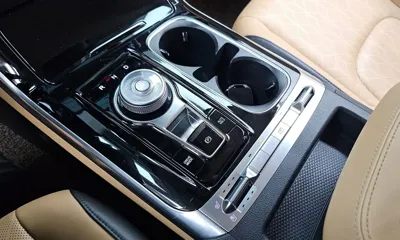 Kia Canival 2023, 59079 км, за 18905.08 USD - фото 9
