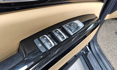 Kia Canival 2023, 59079 км, за 18905.08 USD - фото 28