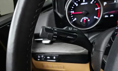 Kia Canival 2023, 59079 км, за 18905.08 USD - фото 30
