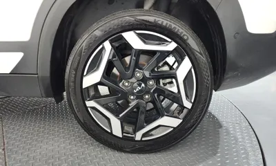 Kia Seltos 2025, 45808 км, за 17388.74 USD - фото 21