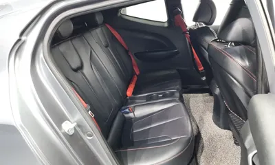 Hyundai Veloster 2019, 156509 км, за 6541.13 USD - фото 12