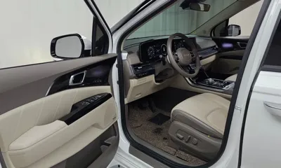 Kia Canival 2023, 65582 км, за 22947.4 USD - фото 10