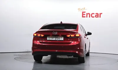 Hyundai Avante 2018, 108152 км, за 5189.17 USD