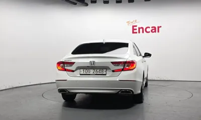 Honda Accord 2018, 28427 км, за 10312.01 USD