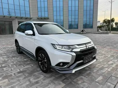 Mitsubishi Outlander 2022, 38000 км, за 17677.59 USD