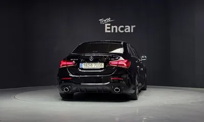 Mercedes-Benz A-Class 2021, 51007 км, за 18195.4 USD