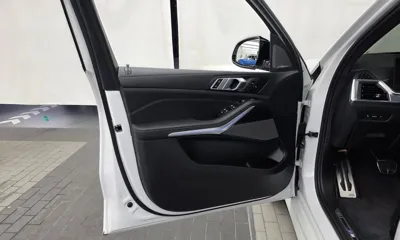 BMW X5 2024, 11419 км, за 76772.78 USD - фото 24