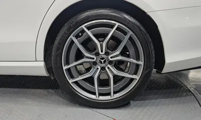 Mercedes-Benz E-Class 2022, 73603 км, за 26250.49 USD