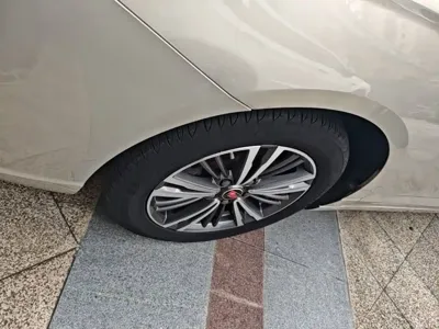 Roewe i5 2018, 44100 км, за 2803.62 USD - фото 23