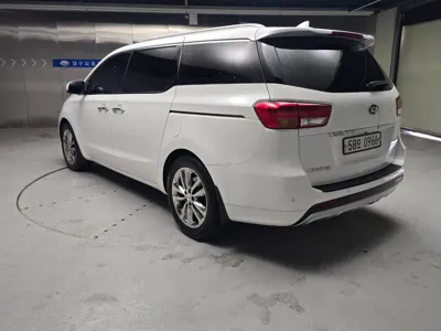 Kia Canival 2016, 102892 км, за 9183.41 USD
