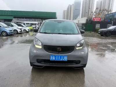 Smart Smart Fortwo 2016, 110000 км, за 5519.47 USD