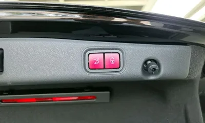 Mercedes-Benz E-Class 2018, 97127 км, за 16738.87 USD - фото 31