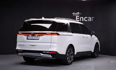 Kia Canival 2021, 23566 км, за 20491.82 USD