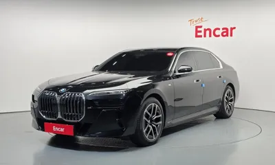 BMW i7 · 2024 год