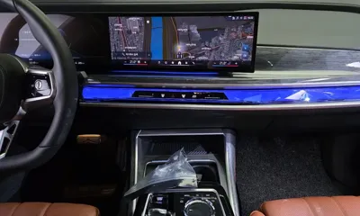 BMW i7 2024, 56149 км, за 66449.55 USD - фото 29