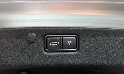 Hyundai Grandeur 2017, 129822 км, за 9253.88 USD - фото 20