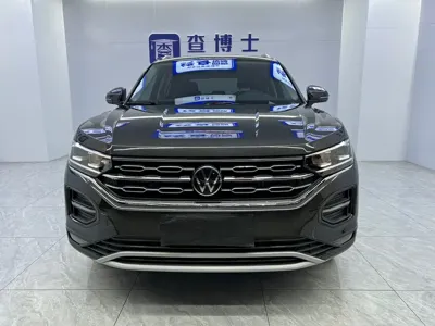Volkswagen Tayron 2022, 12600 км, за 23954.8 USD