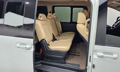 Hyundai Staria 2022, 88396 км, за 18566.79 USD - фото 11