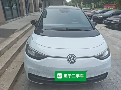 Volkswagen ID.3 2023, 63700 км, за 10903.26 USD