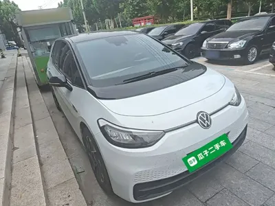 Volkswagen ID.3 2023, 63700 км, за 10903.26 USD