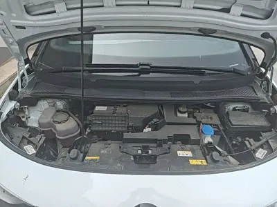 Volkswagen ID.3 2023, 63700 км, за 10903.26 USD - фото 20