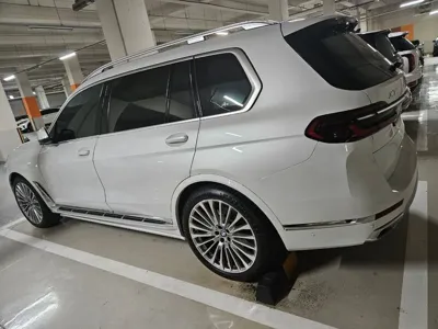 BMW X7 · 2024 год