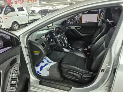 Hyundai Avante 2014, 58119 км, за 3931.99 USD - фото 9