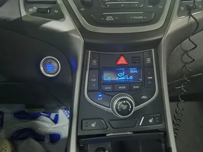 Hyundai Avante 2014, 58119 км, за 3931.99 USD - фото 18