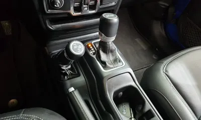 Jeep Wrangler 2022, 46878 км, за 31125.8 USD - фото 9