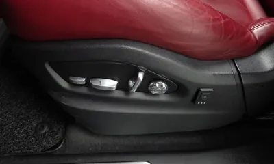 Porsche Cayenne 2020, 112516 км, за 37350.66 USD - фото 34